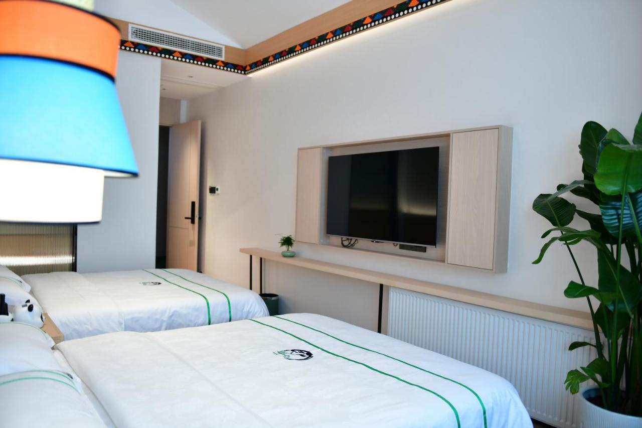 Xishu Garden Inn - Travel Agency Service - Car Rent Service - English Speaking Chengdu Exteriör bild