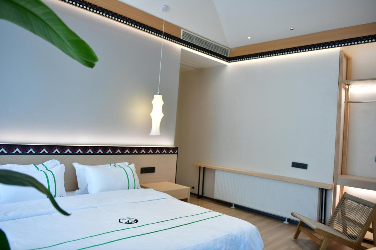 Xishu Garden Inn - Travel Agency Service - Car Rent Service - English Speaking Chengdu Exteriör bild