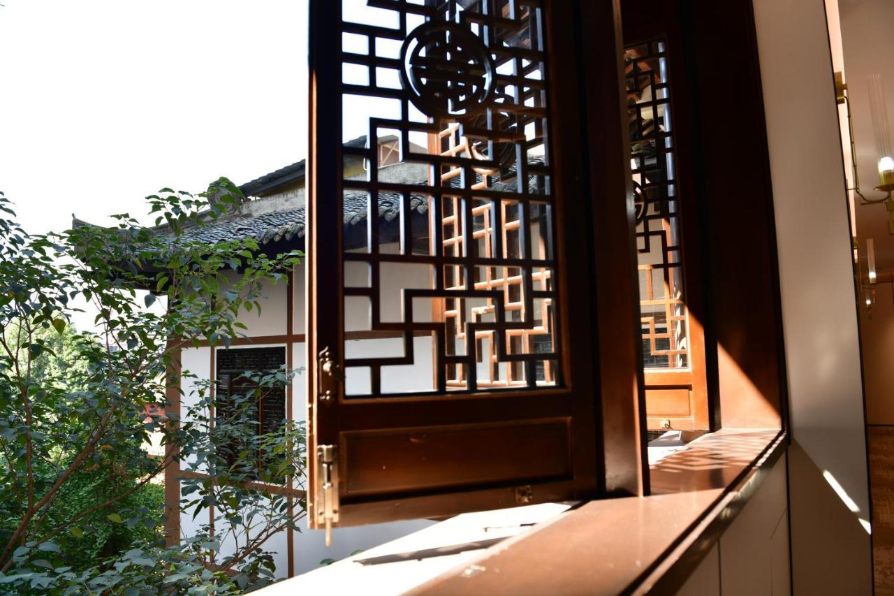 Xishu Garden Inn - Travel Agency Service - Car Rent Service - English Speaking Chengdu Exteriör bild