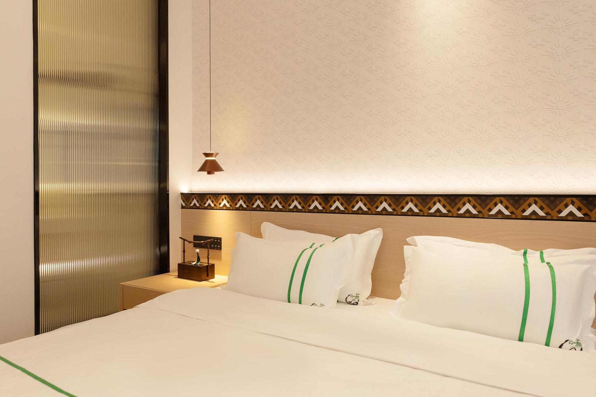 Xishu Garden Inn - Travel Agency Service - Car Rent Service - English Speaking Chengdu Exteriör bild